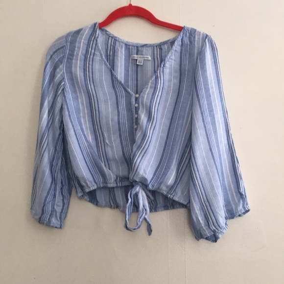 American Eagle Outfitters Tops - Crop top